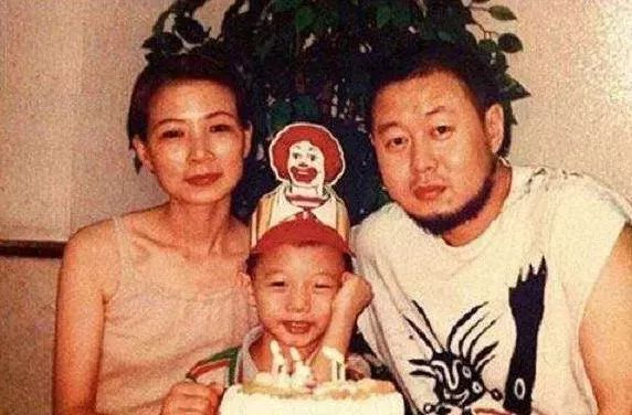 究竟是谁“害”霍尊退出了演艺圈？