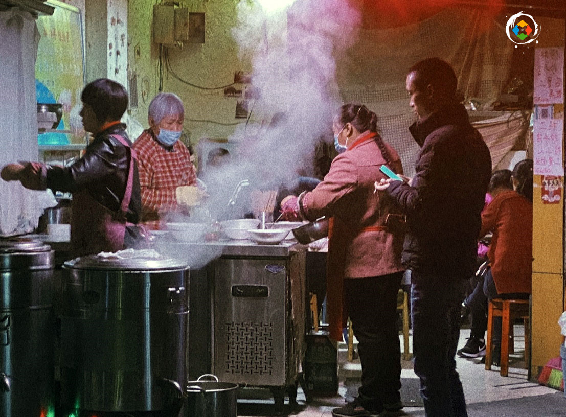 开启重庆人一天的小面，被带到全国各地，成为抚慰游子的良药