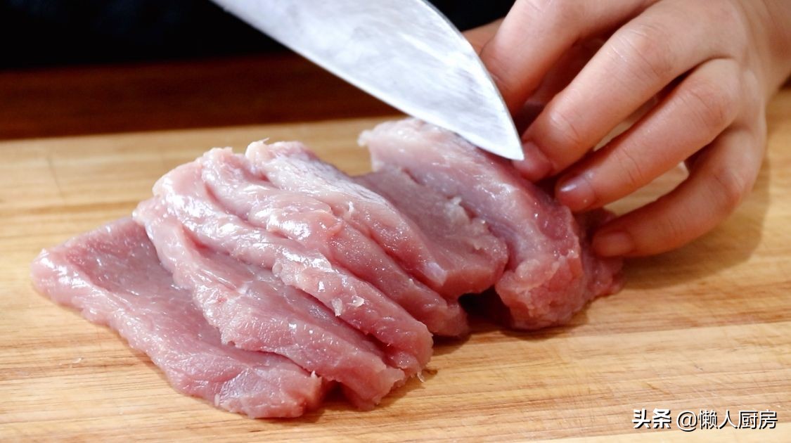 豬排別油炸，這樣簡單處理後的豬排，吃起來很香，根本不會柴