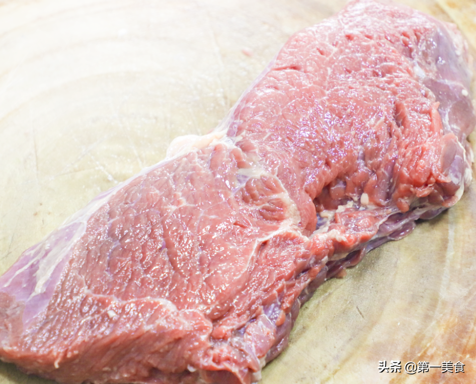 图片[2]-在家吃牛肉怎样才能嫩到极致？不油炸不爆炒 简单萝卜蒸牛肉-起舞食谱网