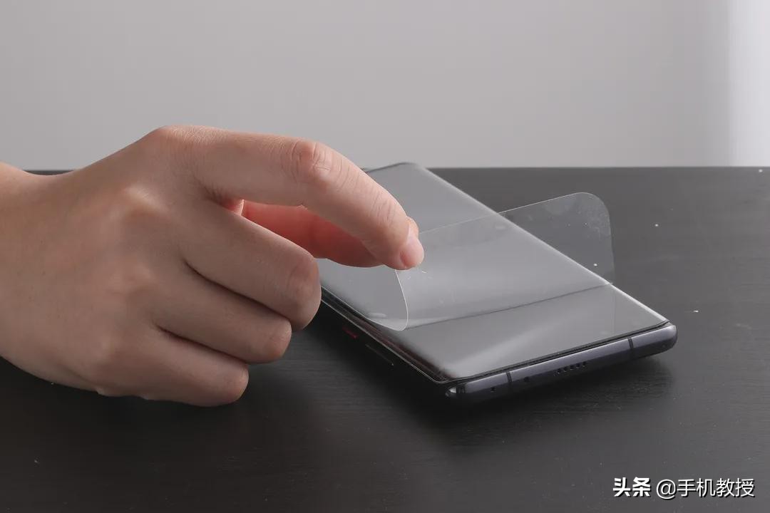 為什么用過曲面屏手機的人，后來都放棄了曲面屏？三個原因很真實