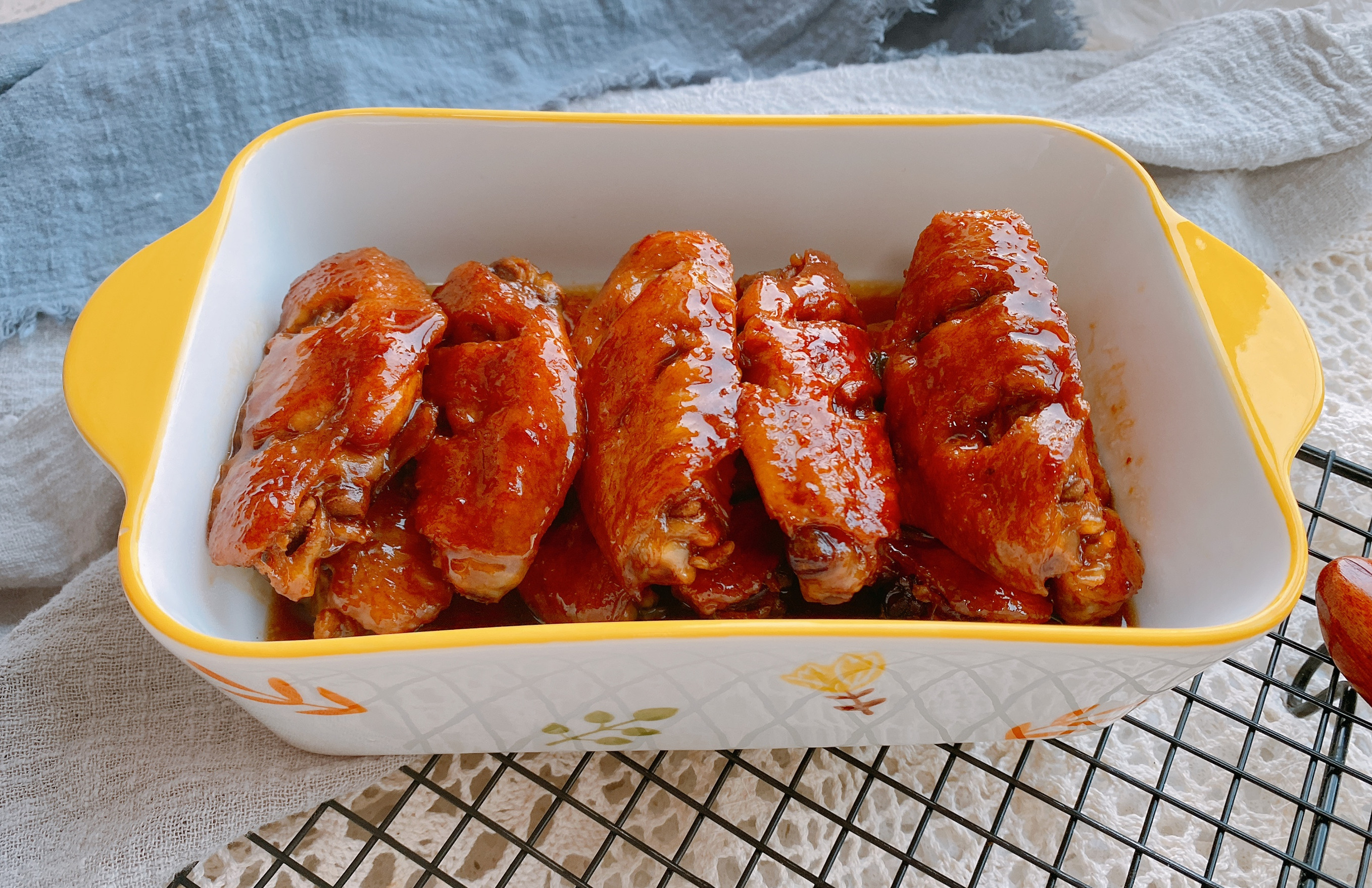 紅燒雞翅軟爛脫骨的秘訣在這裡，掌握關鍵2點，新手也能一次成功