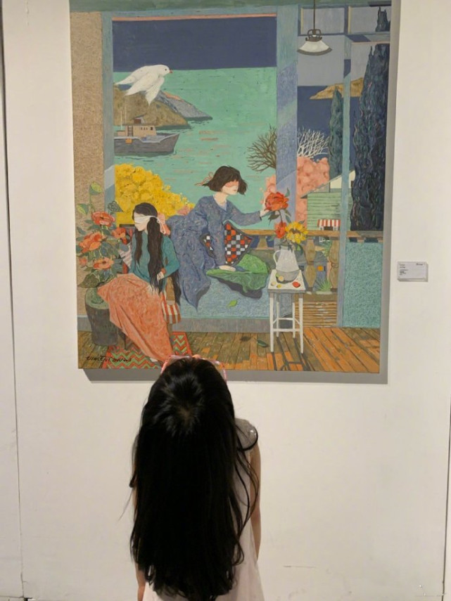 伊能静晒女儿米粒看展萌照，透露儿子目前没有参与综艺戏剧的打算