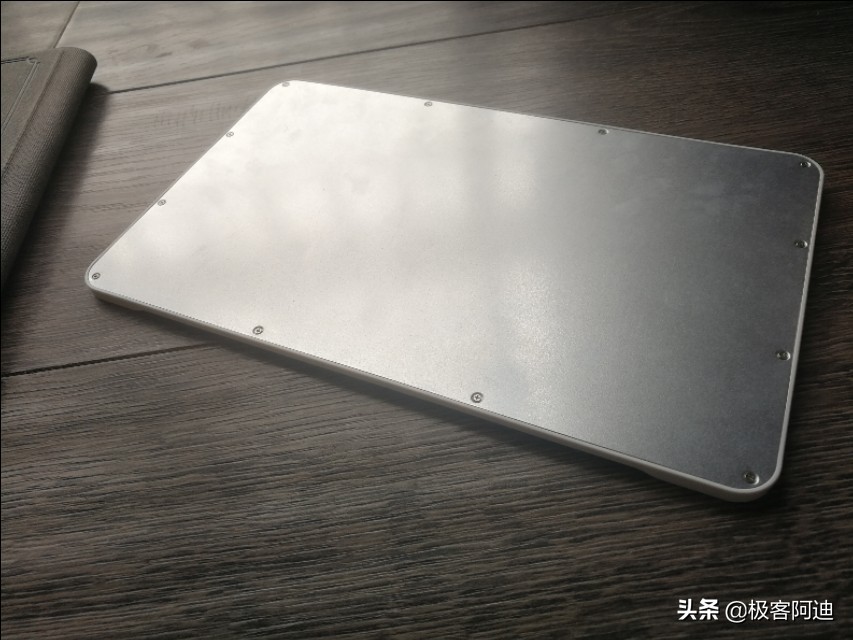 iPad Air3三秒变身Macbook，拼夕夕的ipad蓝牙键盘/鼠标开箱评测