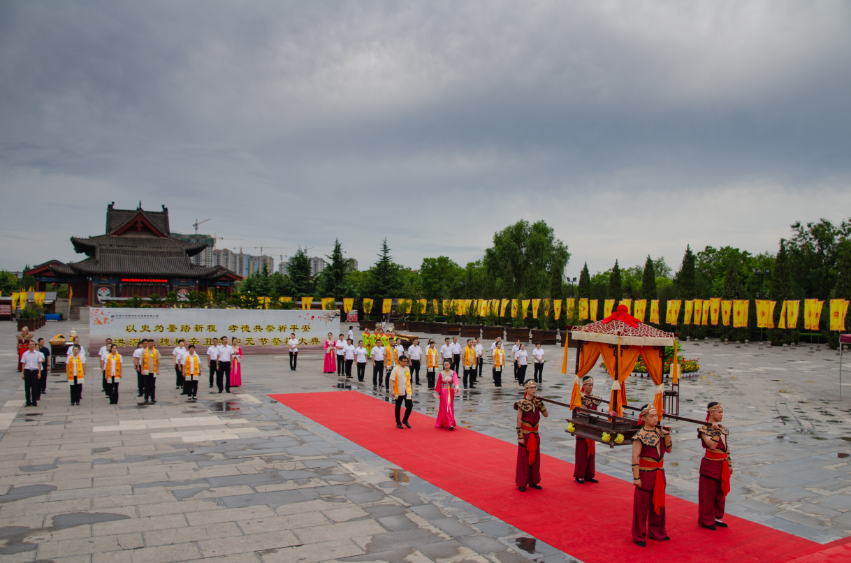大槐树寻根祭祖园中元节进行祭祖习俗展示与传承