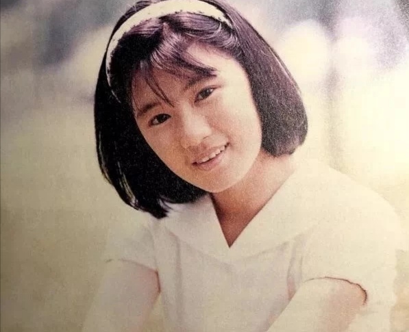 46岁贾静雯美丽依旧，放下爱恨与计较，如今的她活得令所有人羡慕