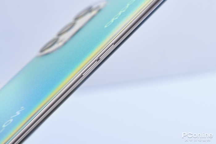 想买5G旗舰却囊中羞涩？这些轻旗舰机型一个顶俩