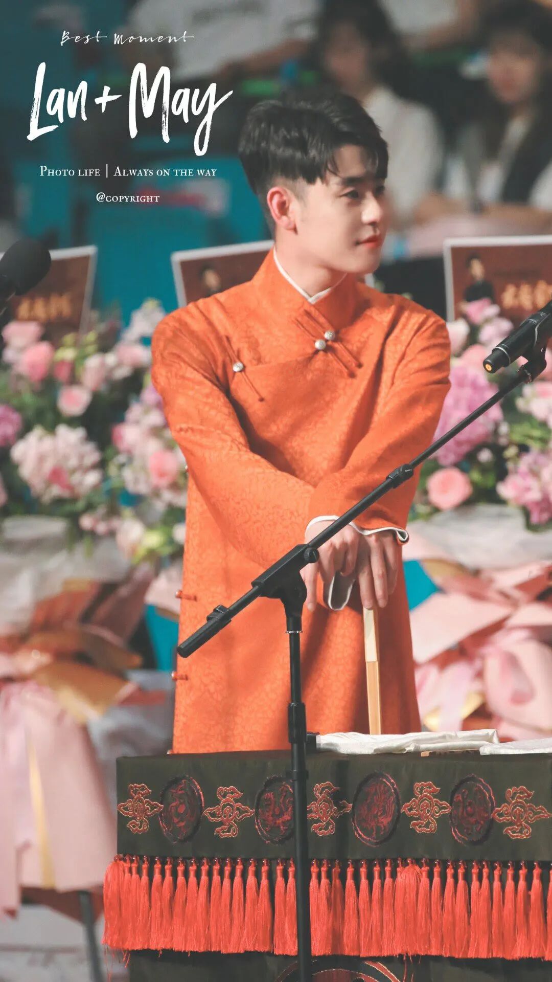 Wallpaper comes to Zhang Yunlei