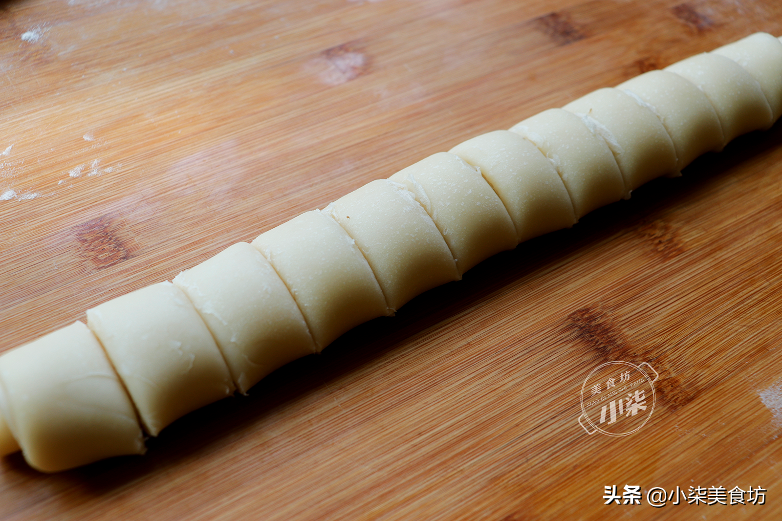 爱吃绿豆饼快收藏，学会不用买，皮薄馅大酥的掉渣，做法超级简单