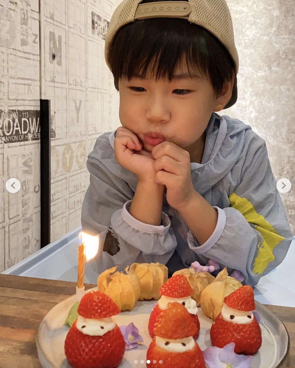 Ella曬全家福為兒子慶生，4歲勁寶外貌帥氣像爸爸，萌態十足