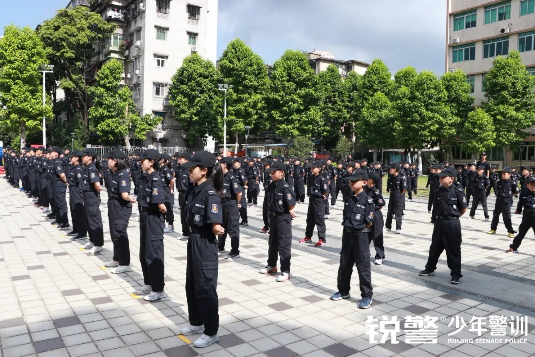 锐警少年警训夏令营：我们在奔跑，创造属于自己的警察梦