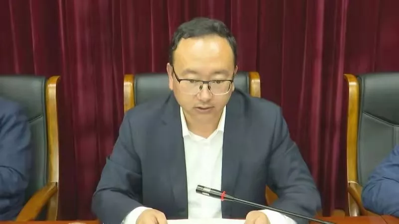 杨永红主持召开县委农村工作领导小组（县实施乡村振兴战略领导小组）第三次会议暨全县帮扶工作推进会