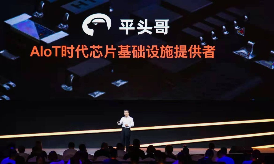 阿里与腾讯在内耗？被苹果、特斯拉、亚马逊等外企甩开一两条街？