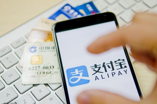 借呗被关闭，要求一次性全额还款，使用花呗、借呗的用户注意了