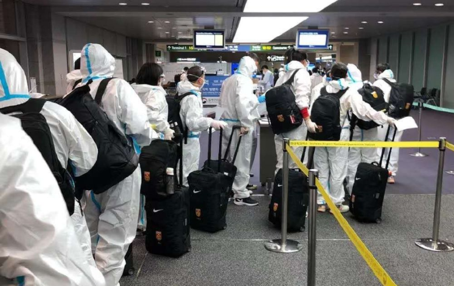 无语！中国女足在韩国机场被“刁难”：折腾2个