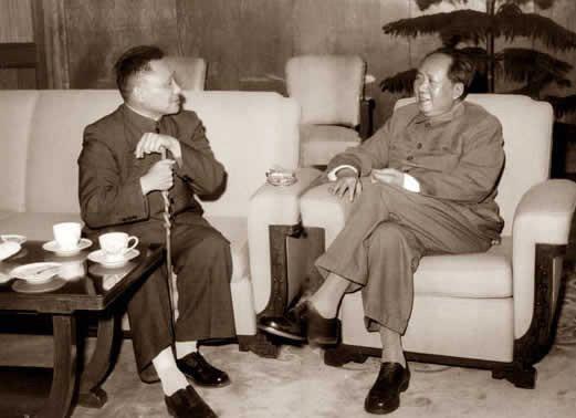 毛泽东一声令下，八大军区司令对调，邓小平：