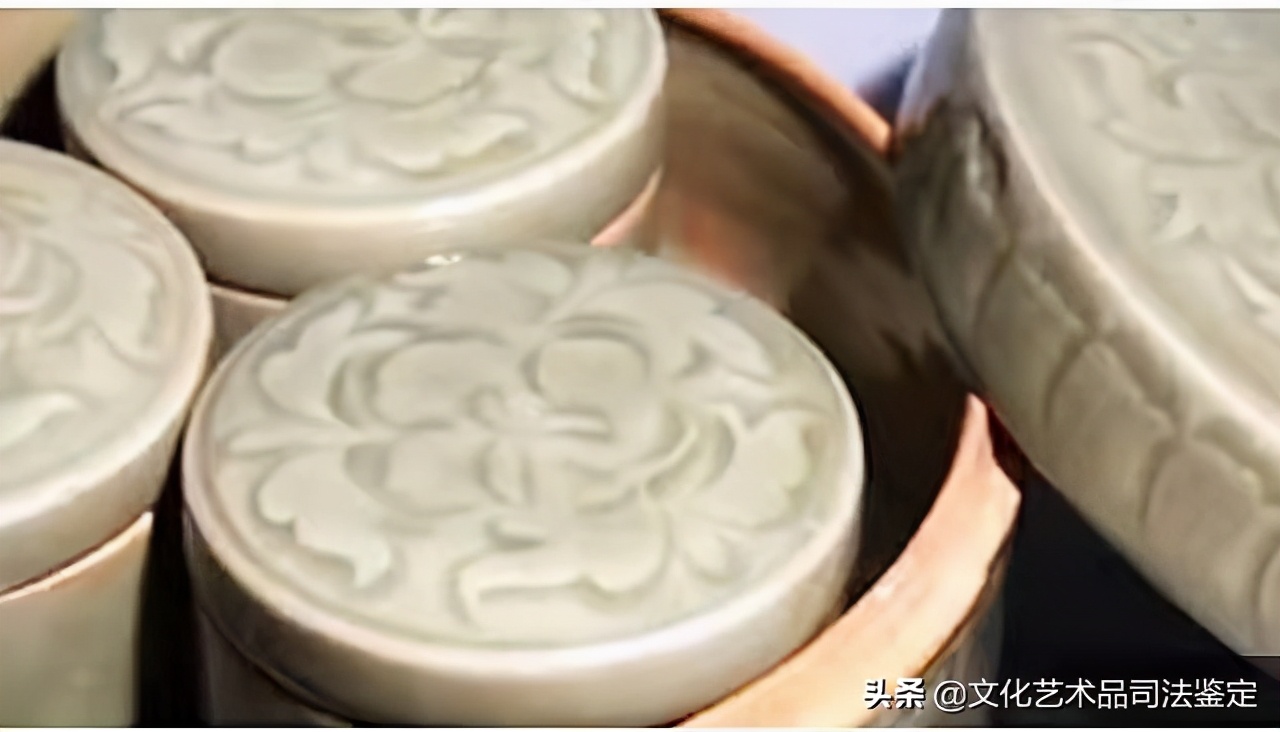 古画中的狻猊钮盖熏炉在西安出土——罕见耀州窑青釉瓷器