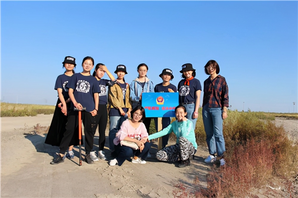 洪紫千：何以解忧？惟有公益