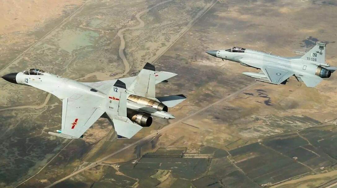 距印度不到200公里，中巴战机出动联合演习，印