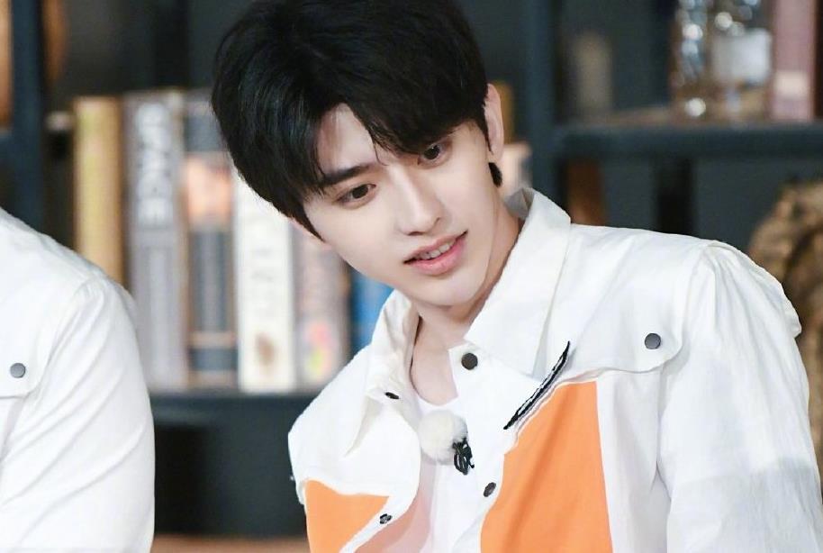 奔跑吧：蔡徐坤造型搞笑，成全场唯一落榜生，