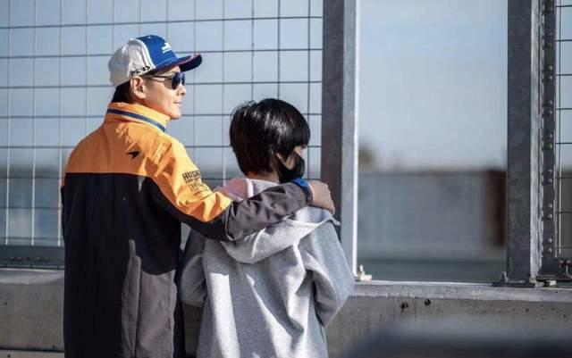 Kimi總遮臉出鏡，林志穎公開原因：我出道早，17歲就沒自由