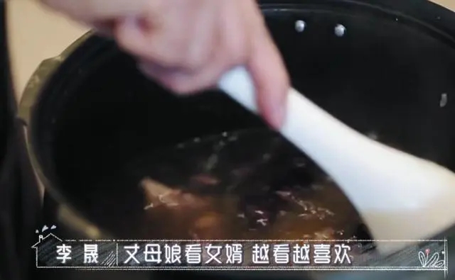 当《婆婆和妈妈》放一起，看林志颖撕下“伪装