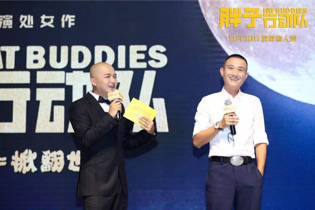拍烂片还耍大牌，火锅店被爆卖假货，网友：回家好好带孩子吧