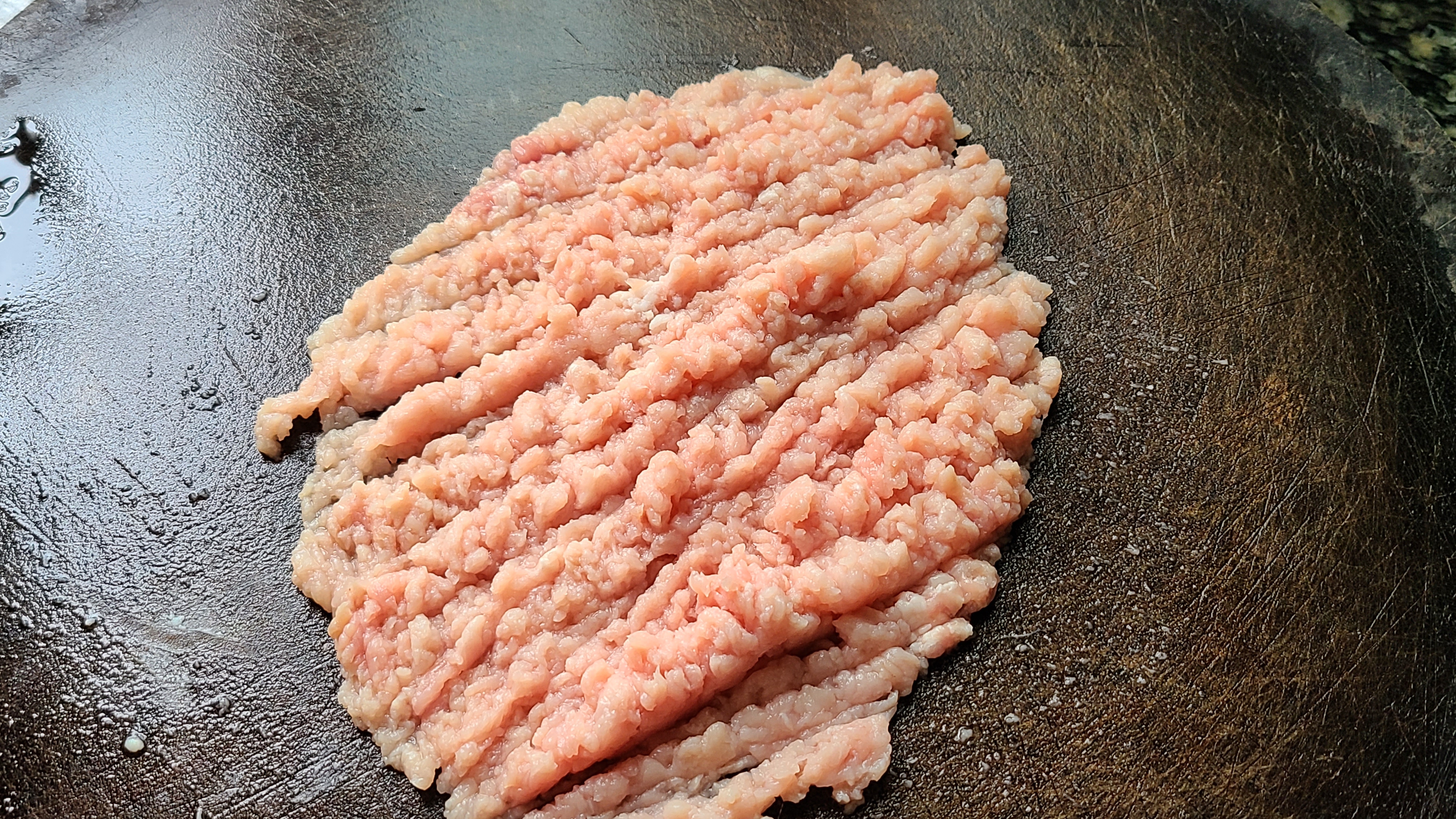 天氣這麼熱，教你一道廣東常見的釀苦瓜，香濃美味，好吃簡單