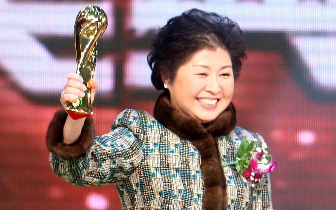 广东韶关3大富翁，「造纸女王」身家4百亿？42岁