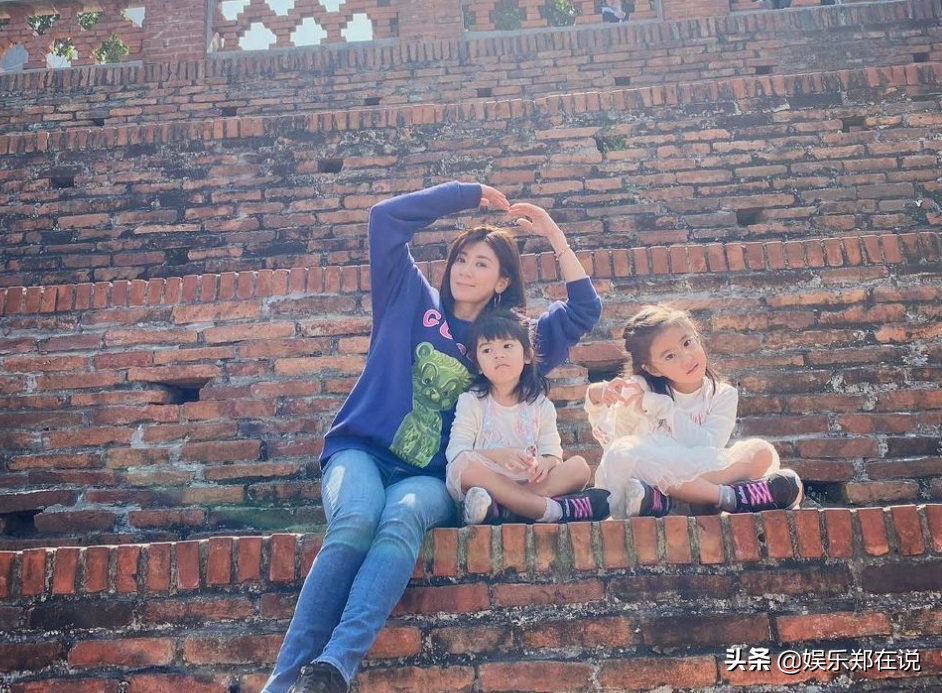 梧桐妹首次和賈靜雯、修傑楷合體拍大片，長腿吸睛，越長越好看了