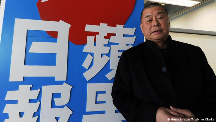 黄丝为口粮，激进派狗咬狗骨，热血公民政治投机，灭亡因机关算尽