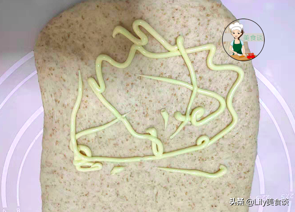自從學會吐司的做法，我再也不去買麵包了，自己做配方簡單又好吃