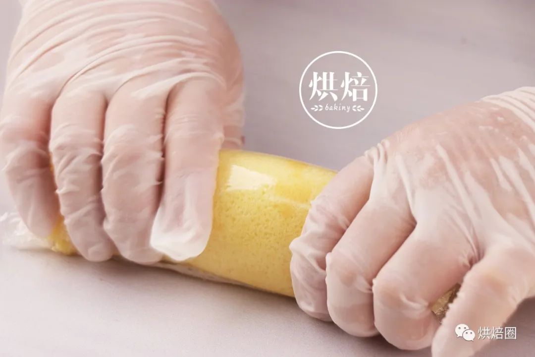 埋进椰香奶油慕斯里的芋泥卷 光看介绍就知道就多好吃了