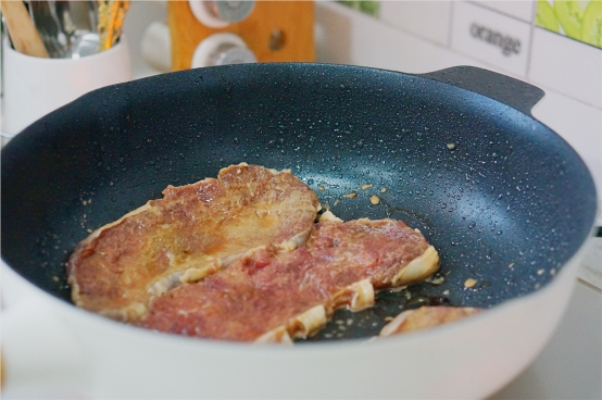 汉堡好吃又营养，食材自己搭配，小孩子喜欢吃得停不下嘴