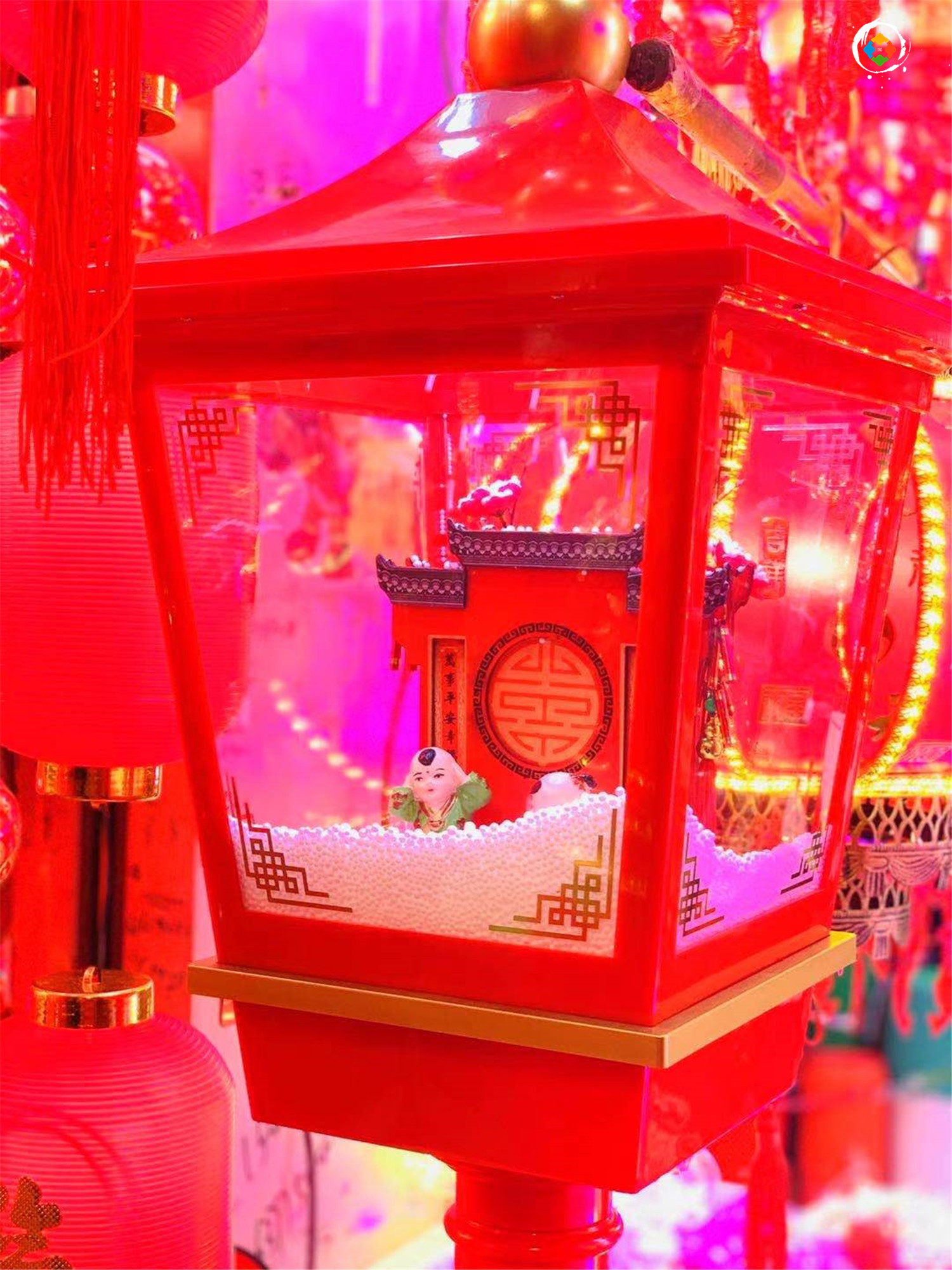 重庆主城没有年味儿？大红灯笼挂满天，朝天门批发市场热闹极了