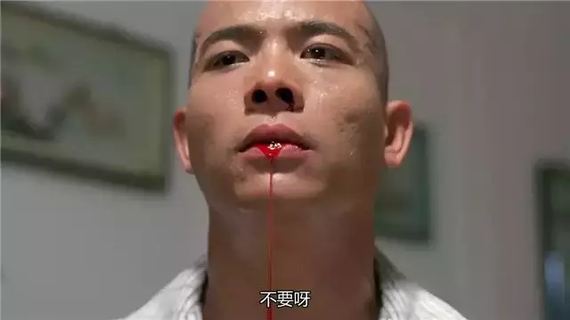 《龙在江湖》丧波,入行36年第一次拿奖,网友:好演员的春天来了