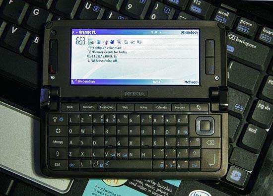 三星Fold的原型机找到，它便是当初的Nokia9300