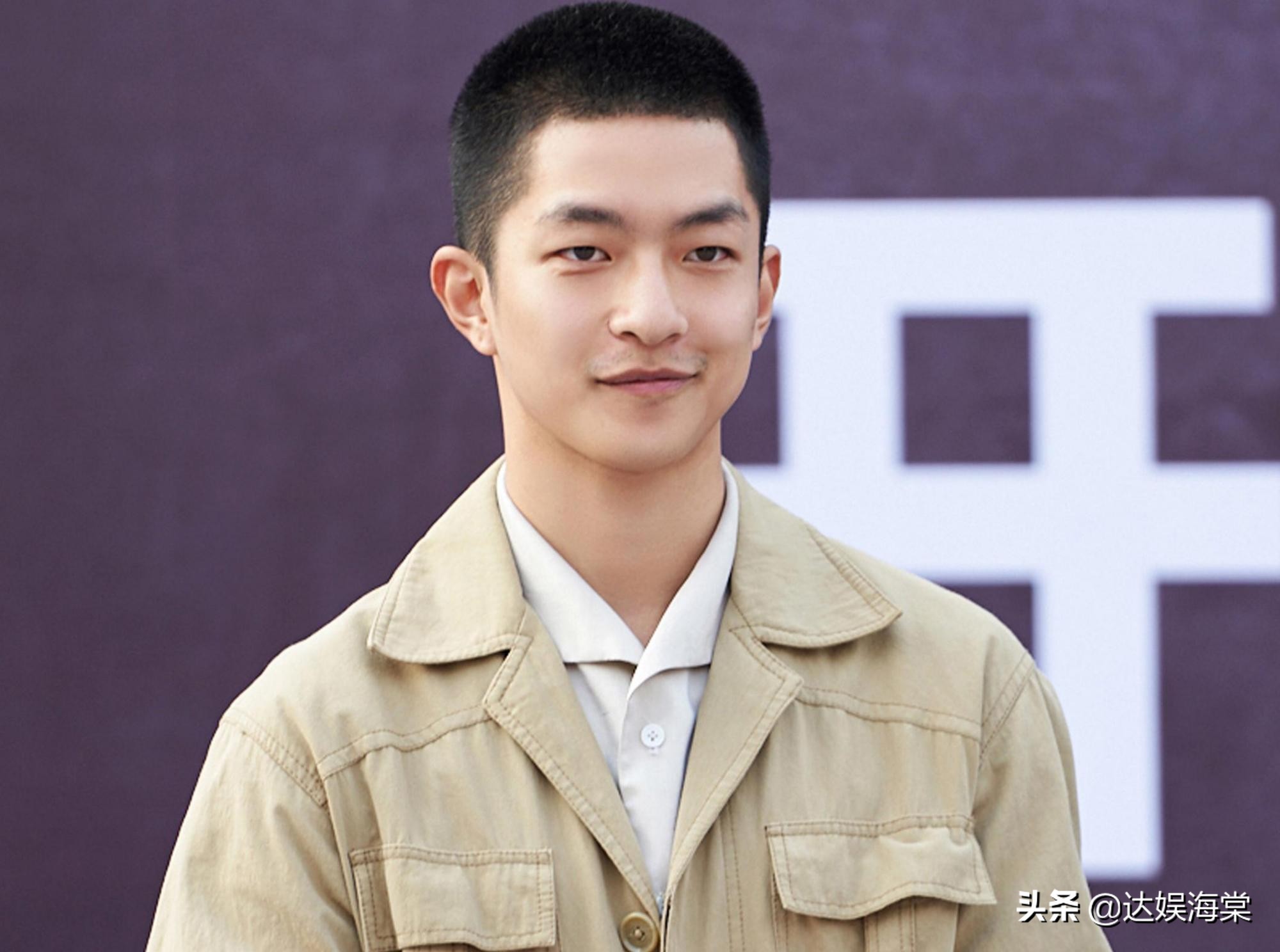 被吴京捧红的“白眼狼”，又开始祸害别人了，