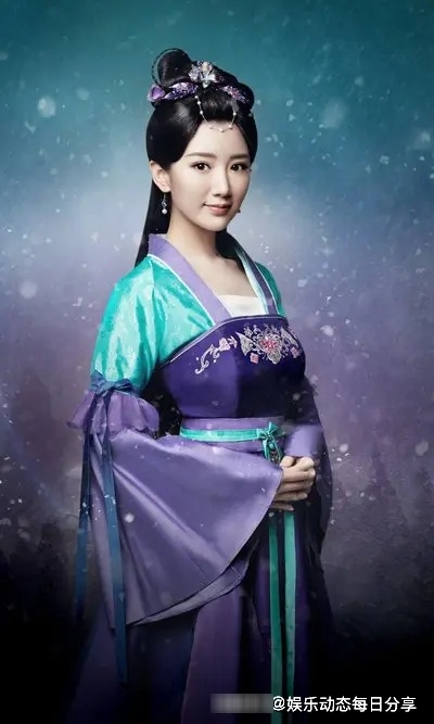 太惨了！刚出生就被丢垃圾桶，成名后遭父亲索