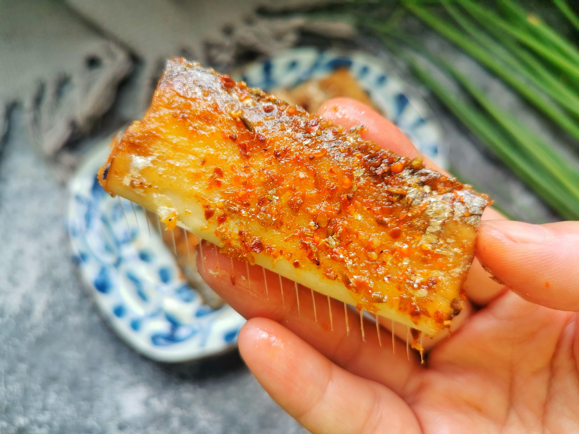 秋天了，有钱没钱多吃这鱼，肉嫩刺少，不裹粉不油炸，无油烟吃法