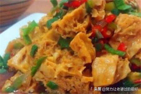 三种简单又好吃的冻豆腐做法