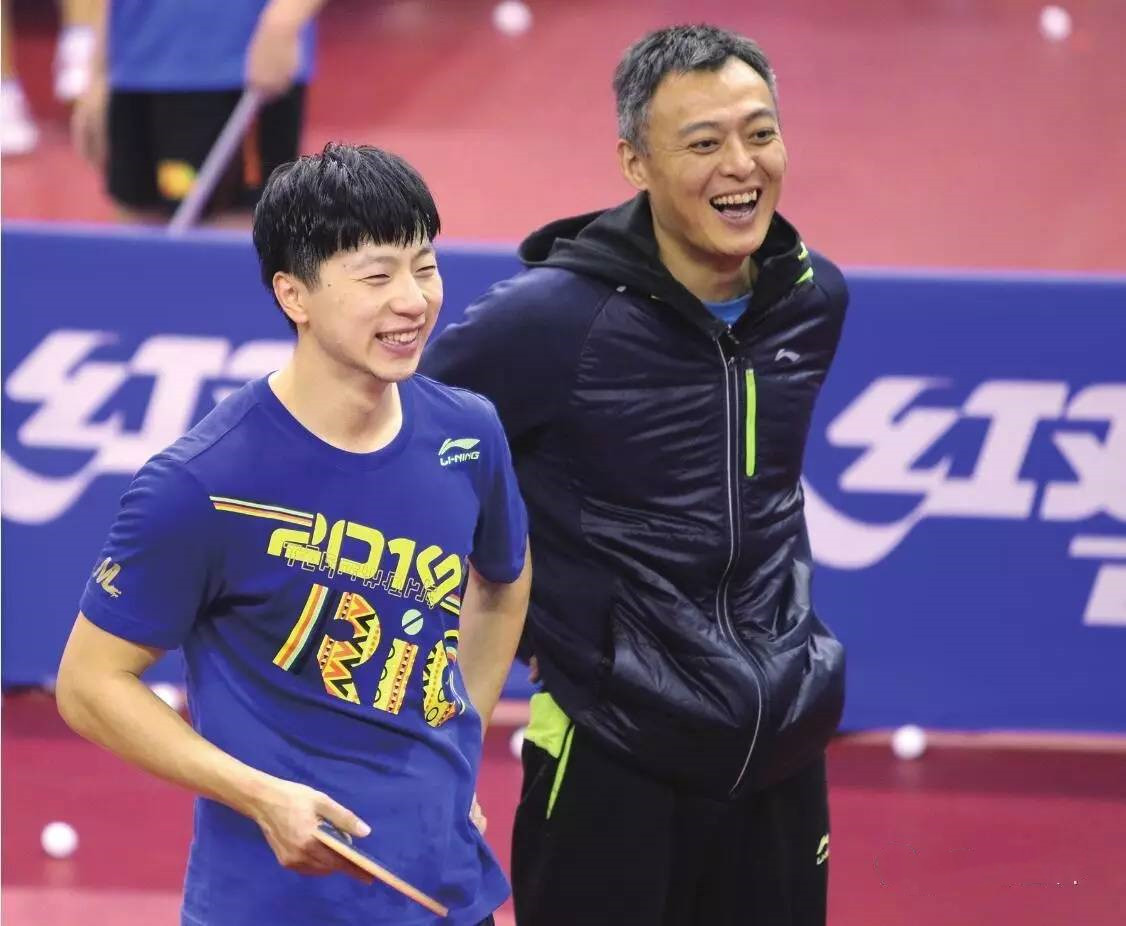 国乒主教练秦志戬,为培养马龙熬白了头,他的执教水准属于顶尖级