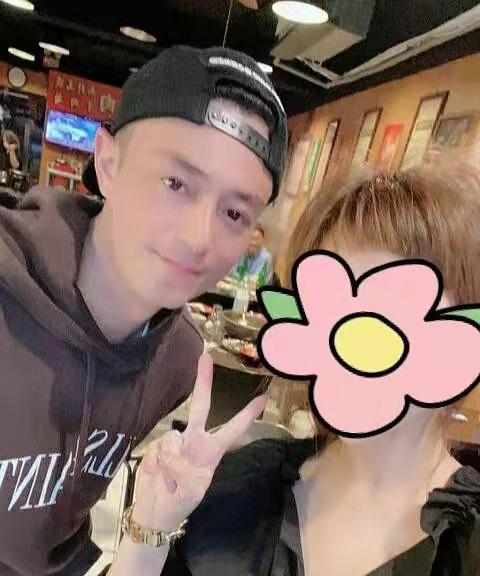 霍建華為丈母娘慶生喝到滿臉通紅，探班林心如片場秀恩愛畫面超甜