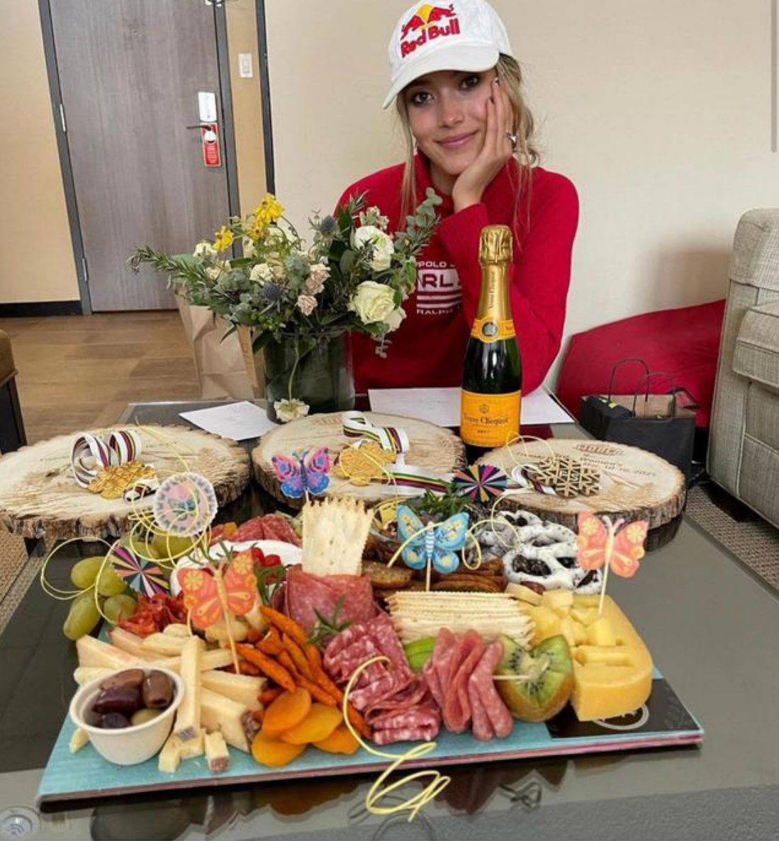 Nationalization two Jin Yitong! Gu Ailing leads battle ski life bright and beautiful contest, emperor horse and coronal of Europe of graceful city promotion 8 strong