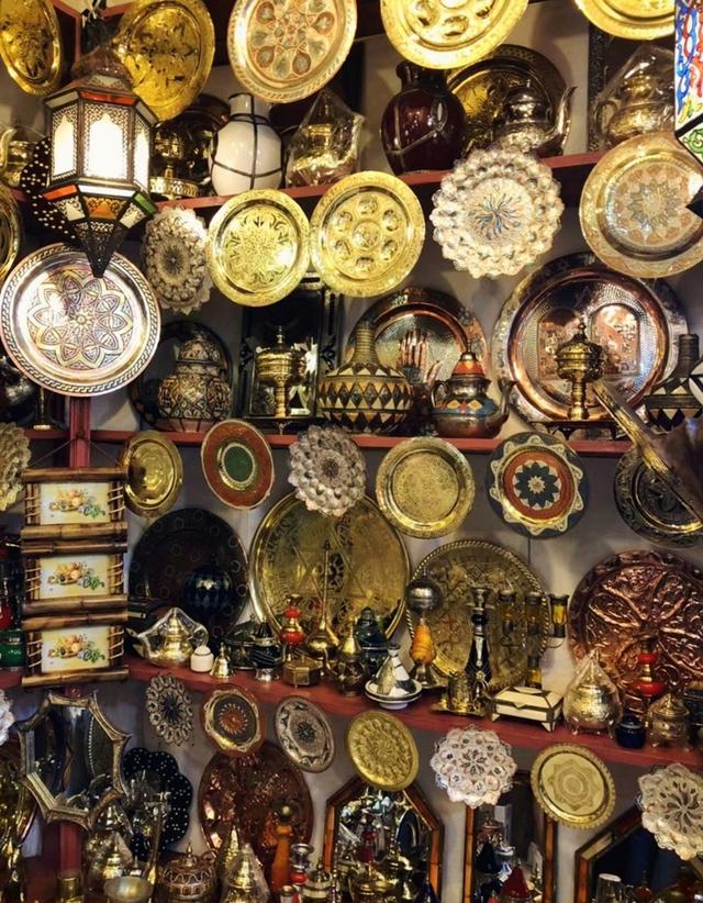 全球最浪漫的十大城市之一，被誉为色彩之国！将寺庙建在海上？