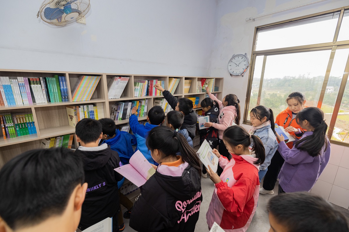 2020年瑞士美度表慈善公益行走进重庆梁平