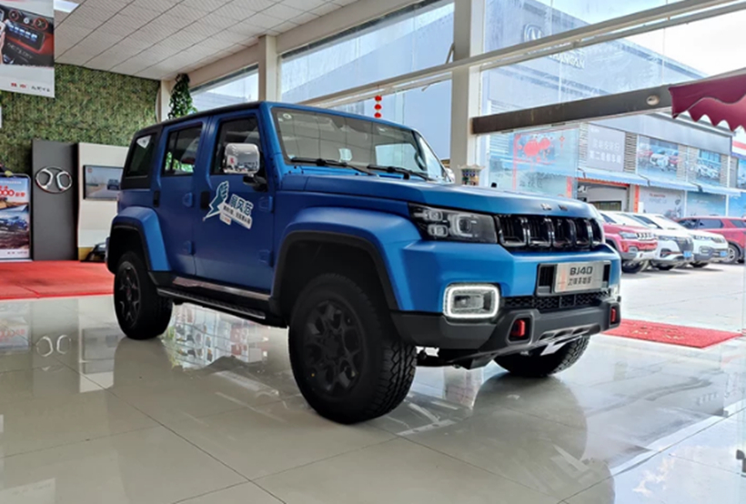 BJ40刀锋英雄版解析，这车够硬么，选择哪款车型更实惠