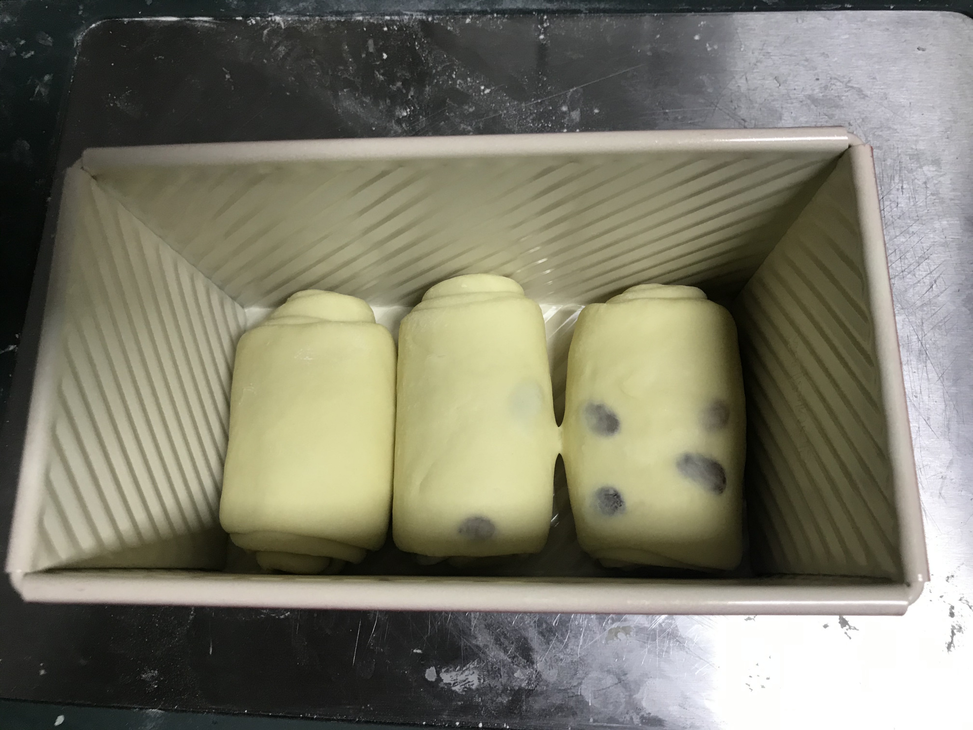 用了6年的麵包方子，還是最愛它，蓬鬆暄軟，細膩拉絲，放3天不硬