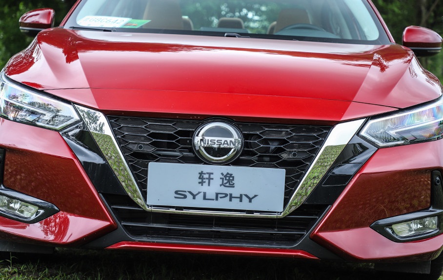 月销破6万辆，堪称“年度销冠”的日产轩逸，到底该怎么选？
