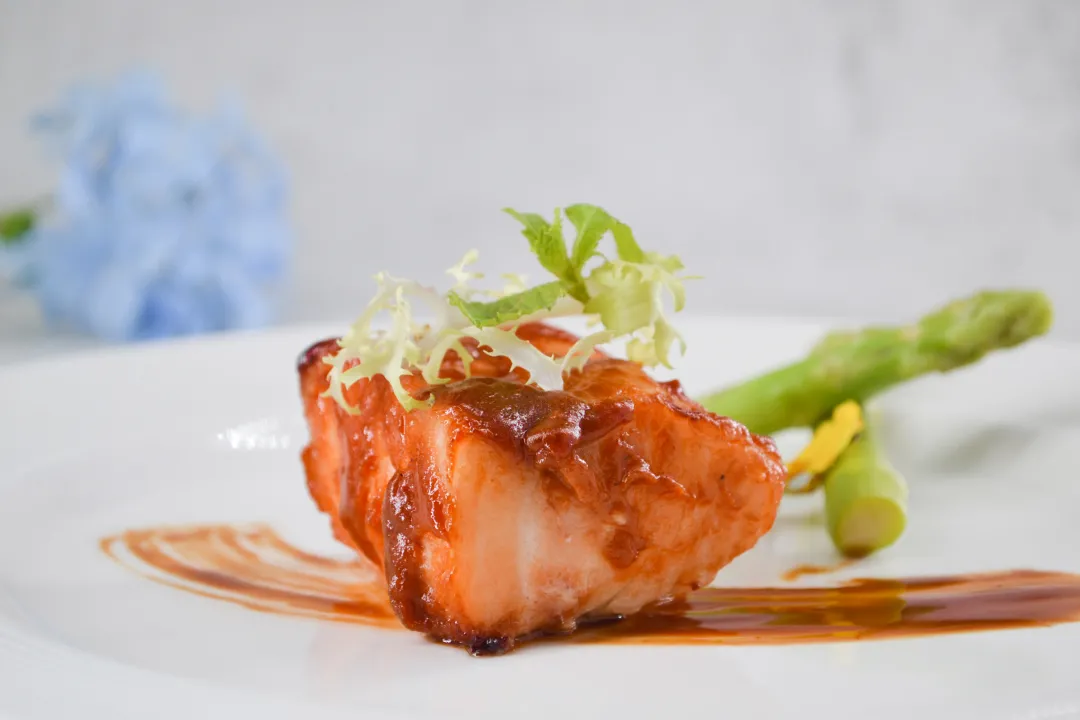 重庆解放碑皇冠假日酒店推出黄厨招牌菜